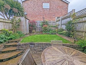 Photo 17- click for photo gallery